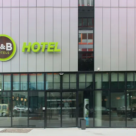 Porte Des Lilas 2* باريس