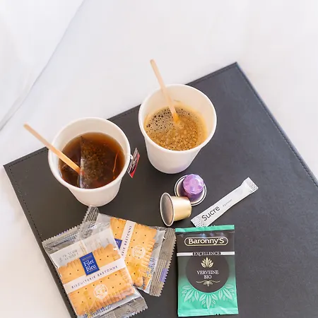 Porte Des Lilas فندق 2*