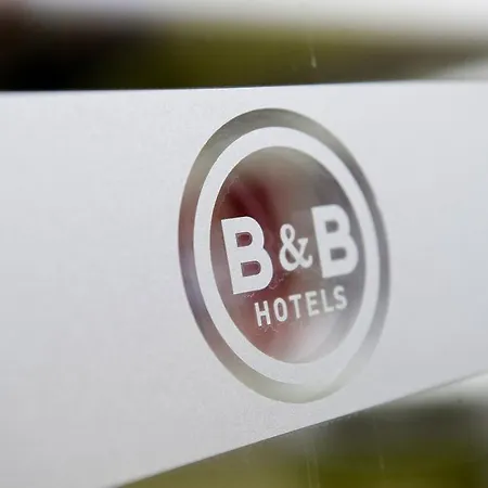 فندق Porte Des Lilas باريس