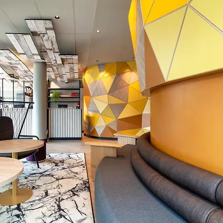 Hotel Porte Des Lilas 2*