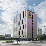 Hotel Porte Des Lilas 2*