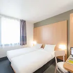 Porte Des Lilas Otel 2*