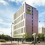 Porte Des Lilas Otel 2*