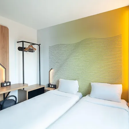 Porte Des Lilas Hotell