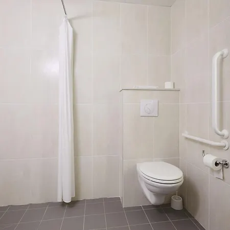 Hotell Porte Des Lilas 2*