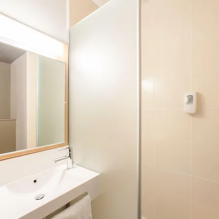 Hotell Porte Des Lilas