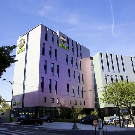 Hotel Porte Des Lilas 2*