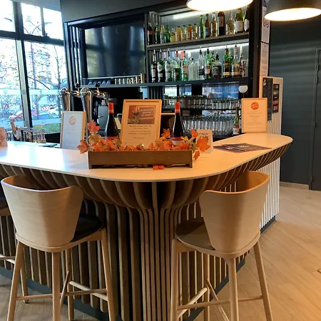 Hotell Porte Des Lilas 2*