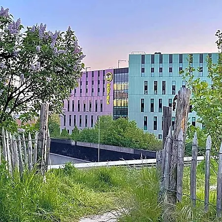 Porte Des Lilas فندق باريس