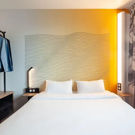 Porte Des Lilas Hotel