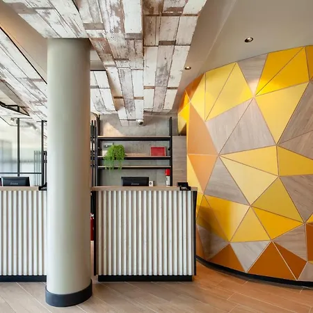 Porte Des Lilas Hotell Paris