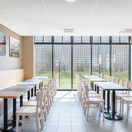Porte Des Lilas Hotell