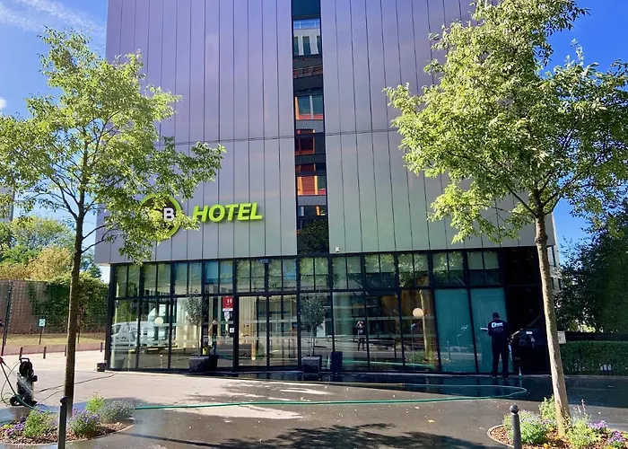 Szálloda Porte Des Lilas Párizs