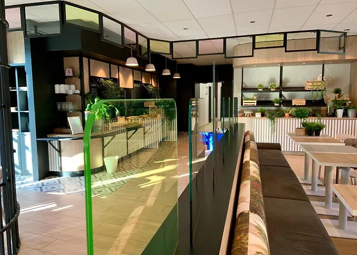 Porte Des Lilas Szálloda