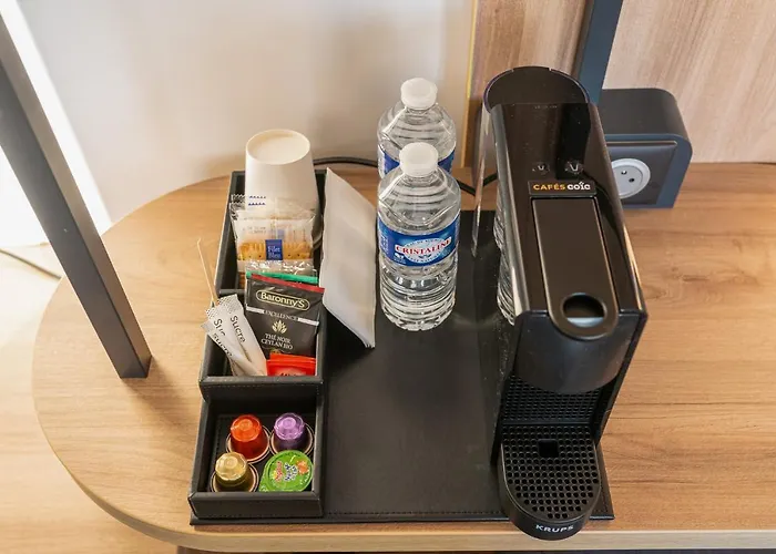 Porte Des Lilas Szálloda