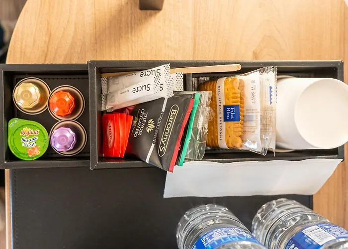 Szálloda Porte Des Lilas Párizs