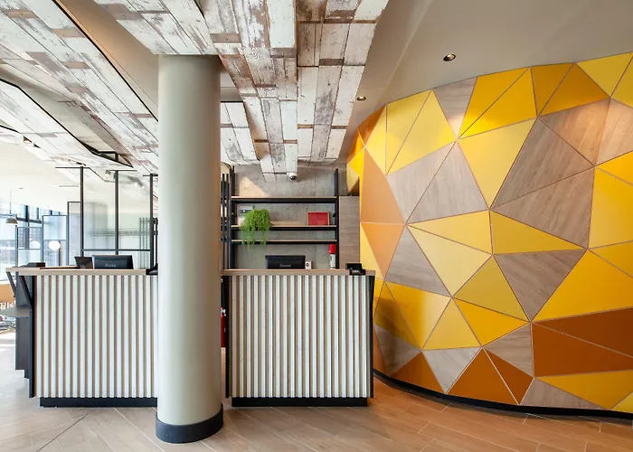 Porte Des Lilas Szálloda