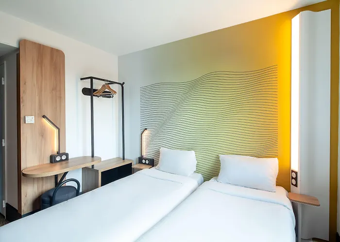 Porte Des Lilas Szálloda