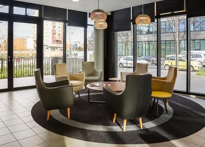 Szálloda Porte Des Lilas Párizs