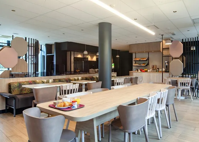 Porte Des Lilas Szálloda