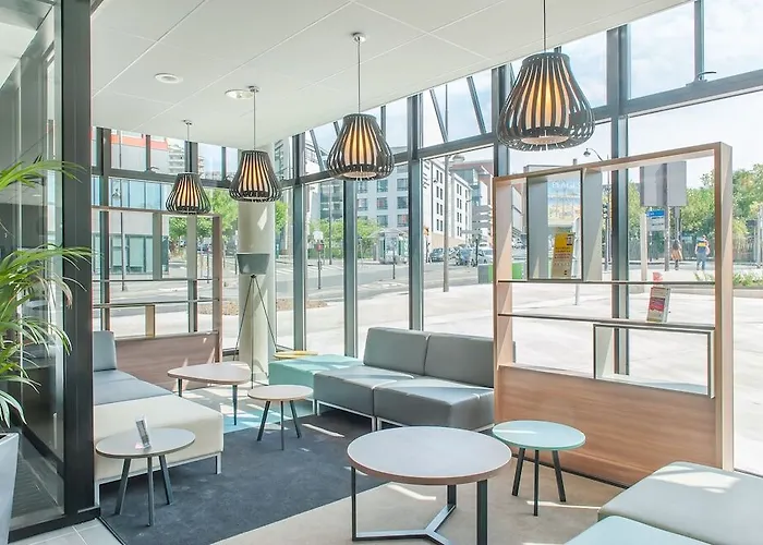 Porte Des Lilas Szálloda Párizs