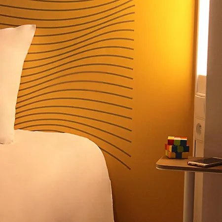 Porte Des Lilas Hotel