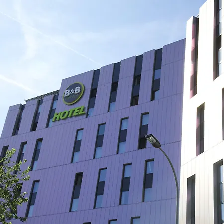 Porte Des Lilas Hotel 2*